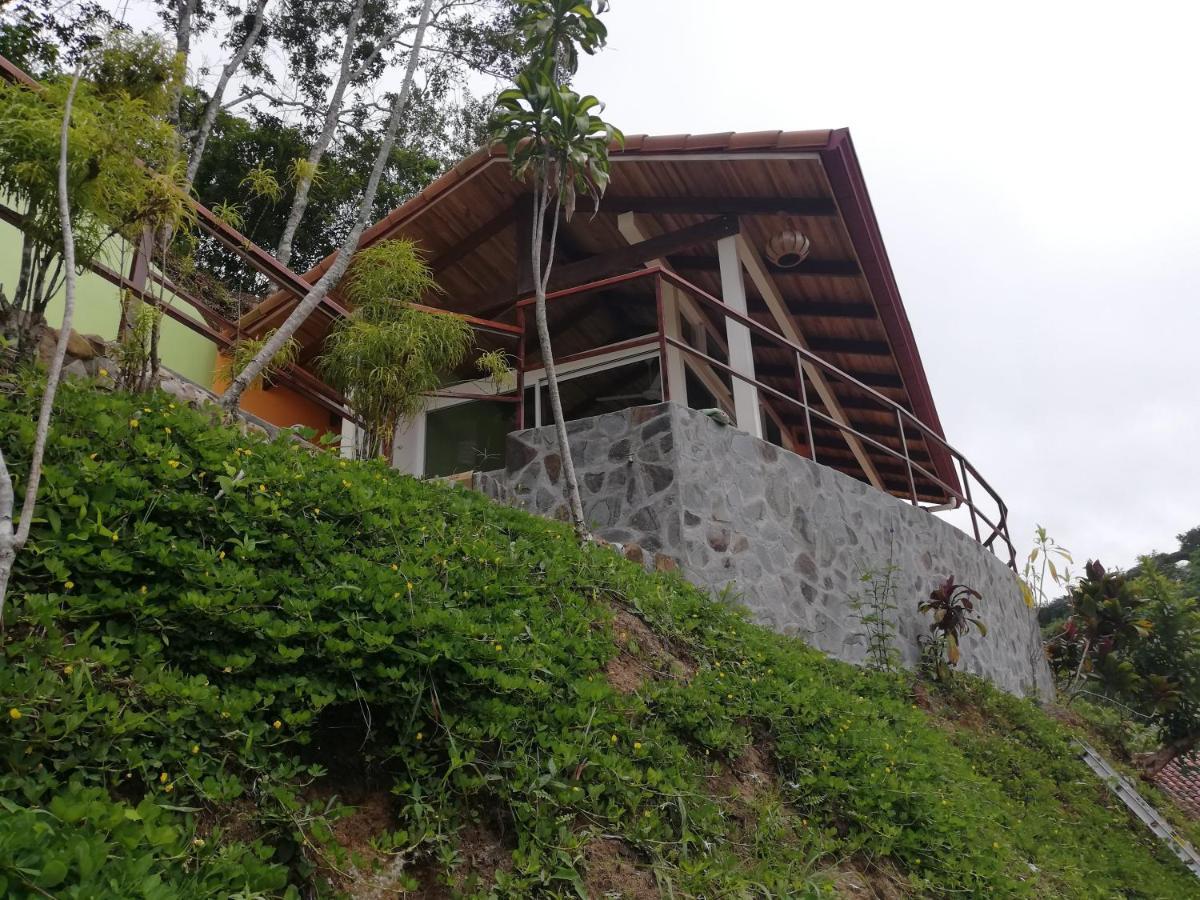 Lodge Sanlaz Jesus